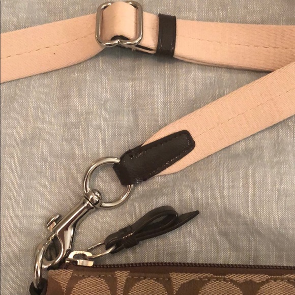 Coach women’s crossbody bag - Picture 3 of 6